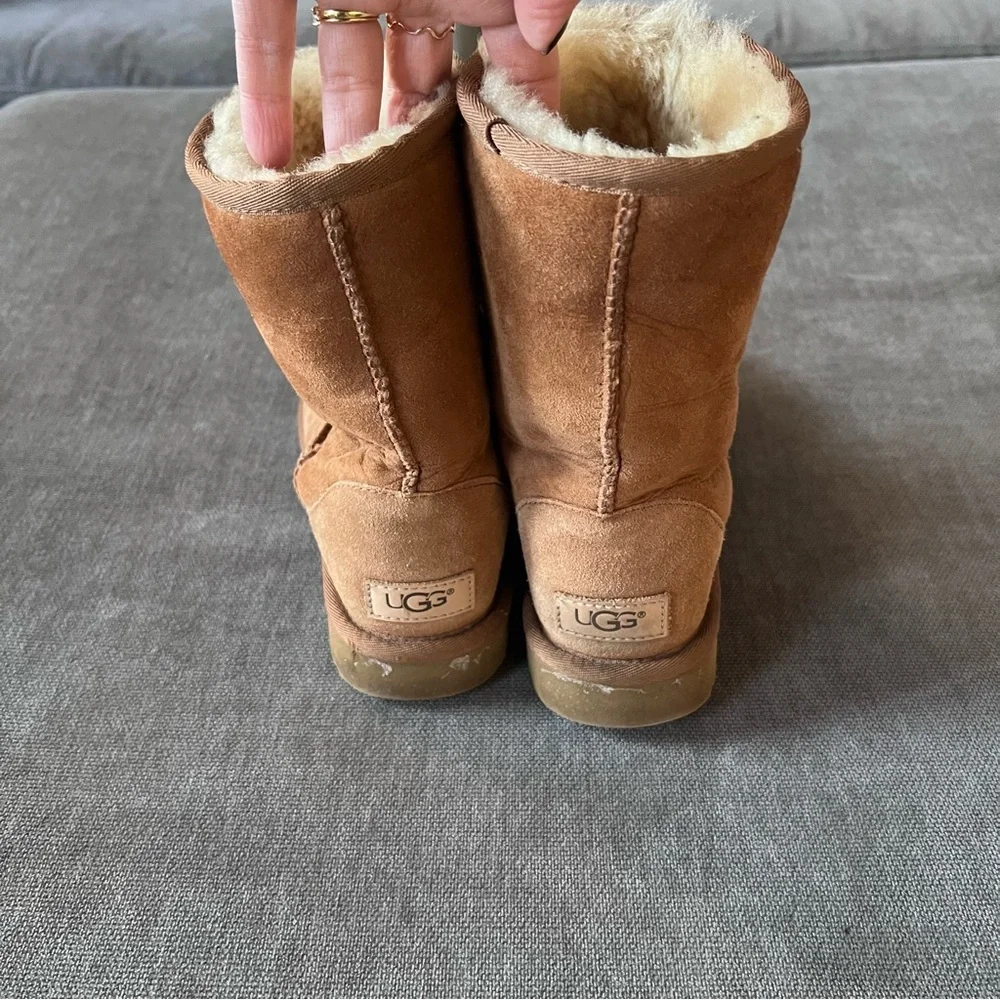 UGG Classic Short II Boots Chestnut Women’s 6‎
